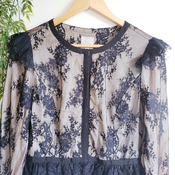 Pearl by Georgina Chapman Tops - Pearl By Georgina Chapman Of Marquesa Lace Jacket.